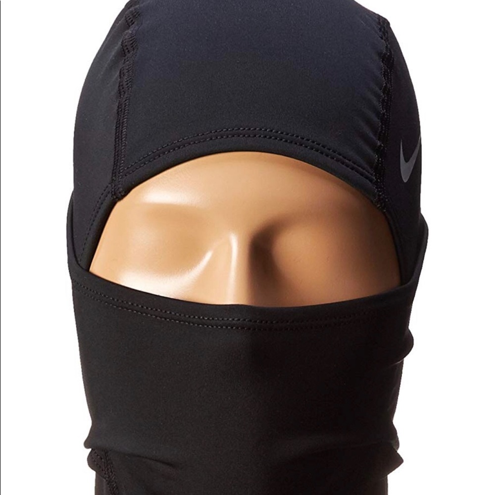 NIKE Pro Combat Hyperwarm Hydropull Hood
